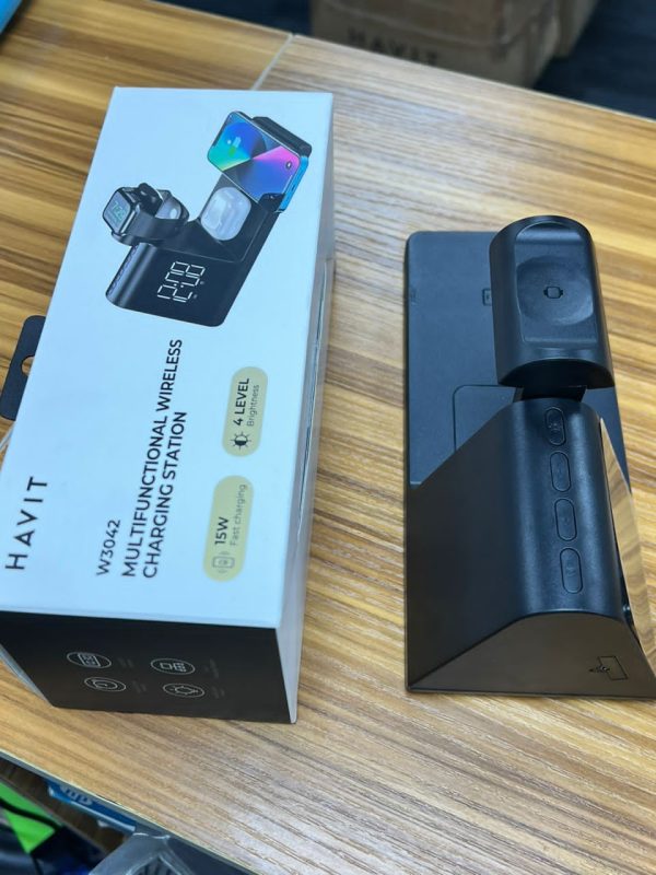 Chargeur sans fil multifonction HAVIT W3042 avec réveil – Image 4