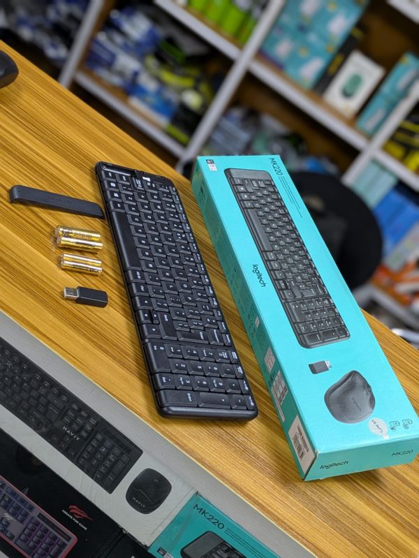 Ensemble clavier et souris sans fil MK220 – Image 2