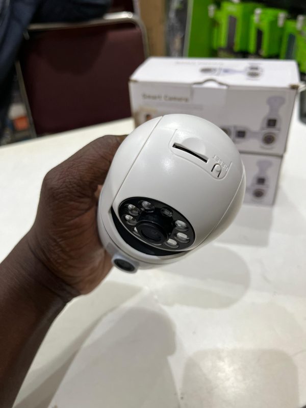 Caméra de Surveillance Ampoule WiFi – Double Objectif, Double Écran, PTZ, Vision Nocturne Couleur – Image 4