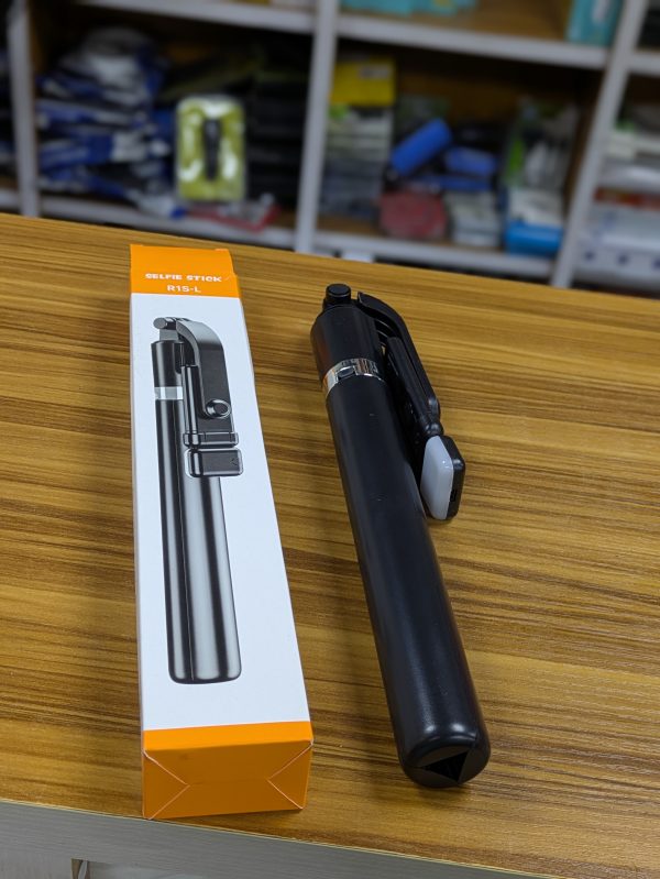 Selfie Stick R1S‑L – Perche, Trépied 1,7M & Éclairage LED – Image 2