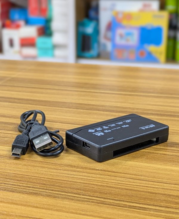 Lecteur de Carte Mémoire Universelle Tout-en-Un – USB Externe – Image 5