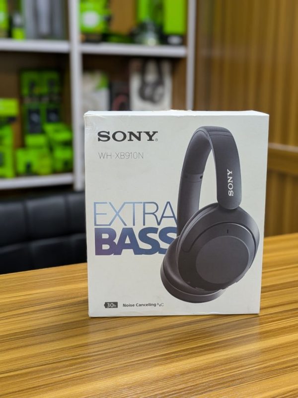 Sony Casque antibruit sans fil WH-XB910N, EXTRA BASS™, jusqu'à 30 heures d'autonomie, design supra-auriculaire