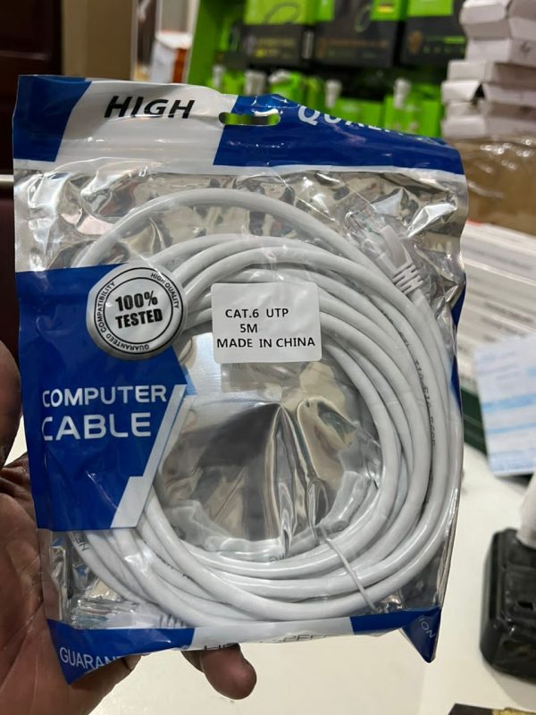 Câble Ethernet RJ45 pré sertie 5M CAT.6 UTP