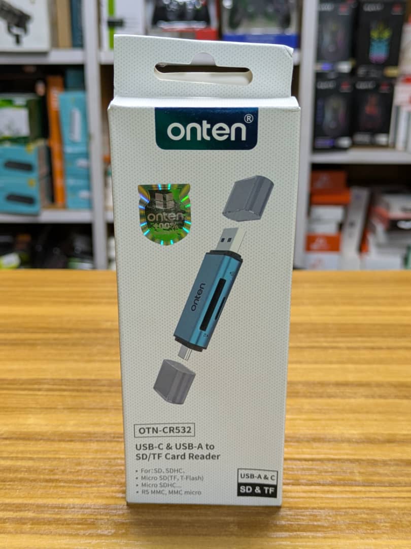 Lecteur de carte SD/TF, connecteur USB-A et USB-C OTN-CR532