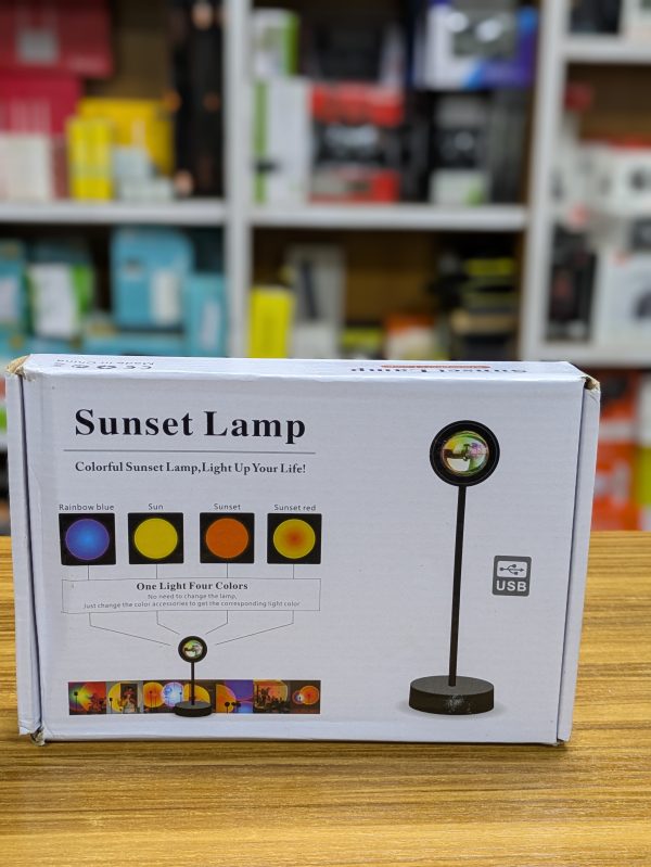 Sunset Lamp -  Projecteur de Coucher de Soleil LED – 16 Couleurs avec Télécommande – Image 3