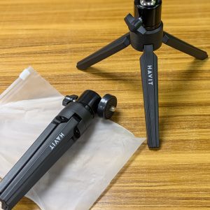 Trépied Havit compact : stable, pliable et idéal pour smartphones, caméras, projecteurs et accessoires